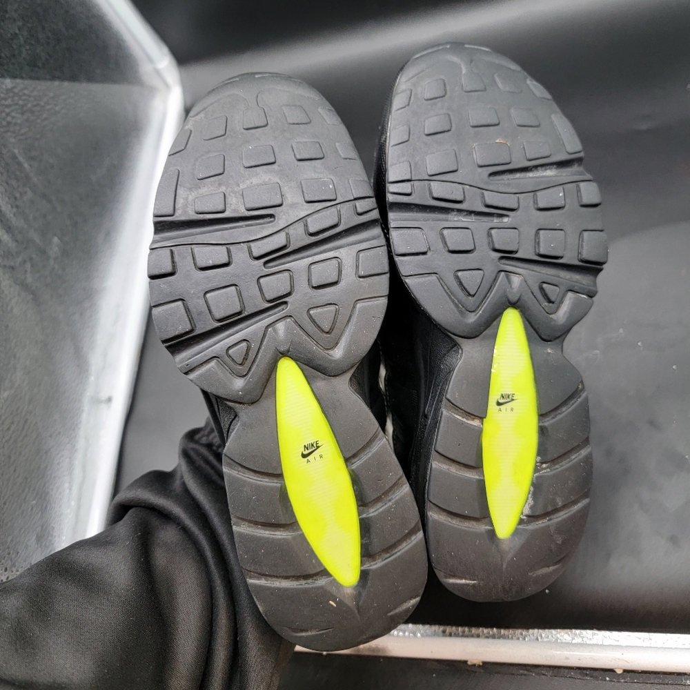 Air Max - Picture 6 of 6